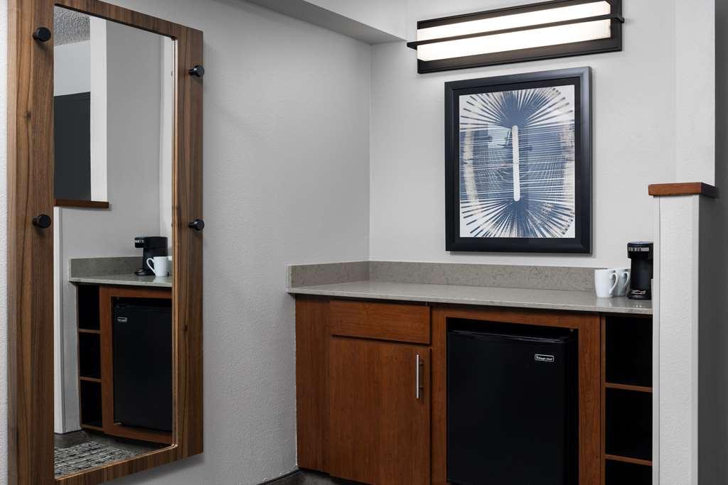 Hyatt Place Dulles Airport North Hotel 3*